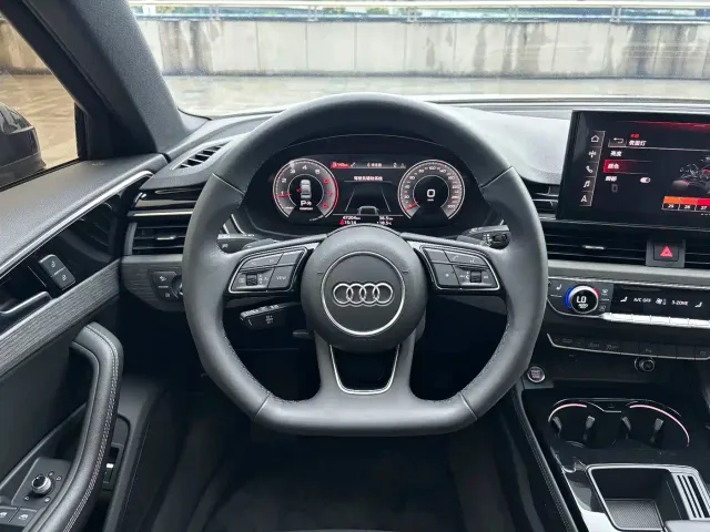 Audi A4L — Фото автомобиля 7