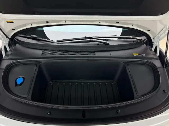 Li Auto i6 — Фото автомобиля 23