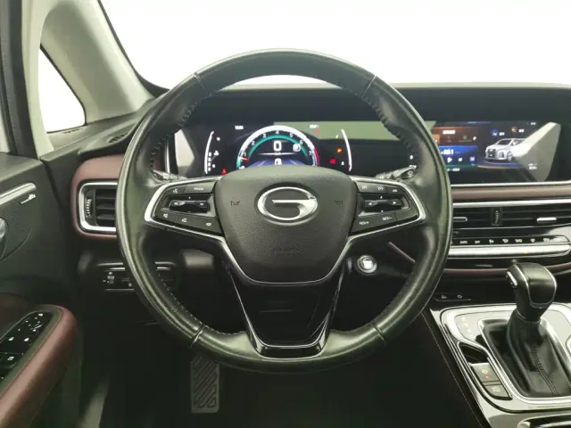 GAC Trumpchi M6 — Фото автомобиля 11