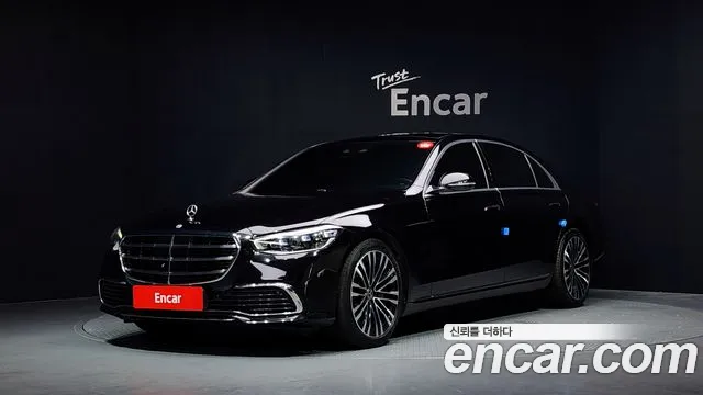 Фотография автомобиля — Mercedes-Benz S-Class