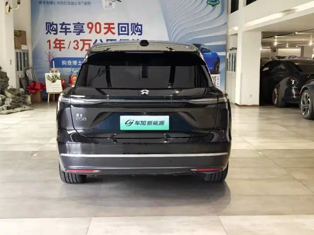Nio ES8 — Фото автомобиля 8