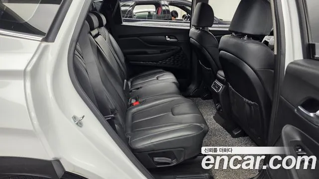 Hyundai Santa Fe Santa Fe (New) — Фото автомобиля 18