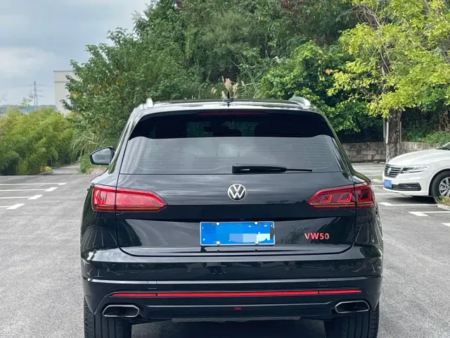 Volkswagen Touareg — Фото автомобиля 4