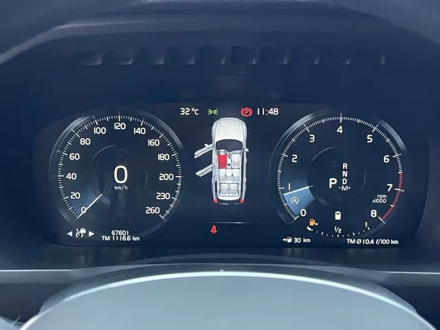 Volvo XC90 — Фото автомобиля 16