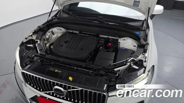 Вольво XC60 — Фото автомобиля 5