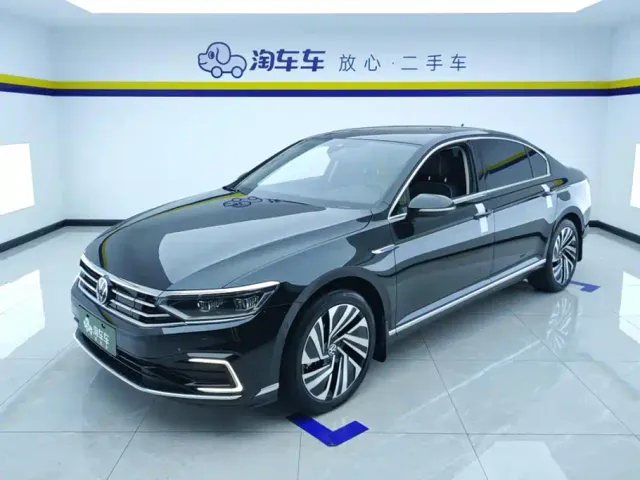 Фотография автомобиля — Volkswagen Magotan
