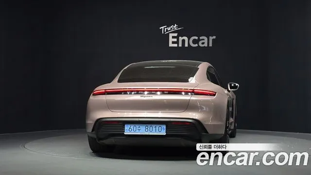 Porsche Taycan Taycan Khan — Фото автомобиля 4