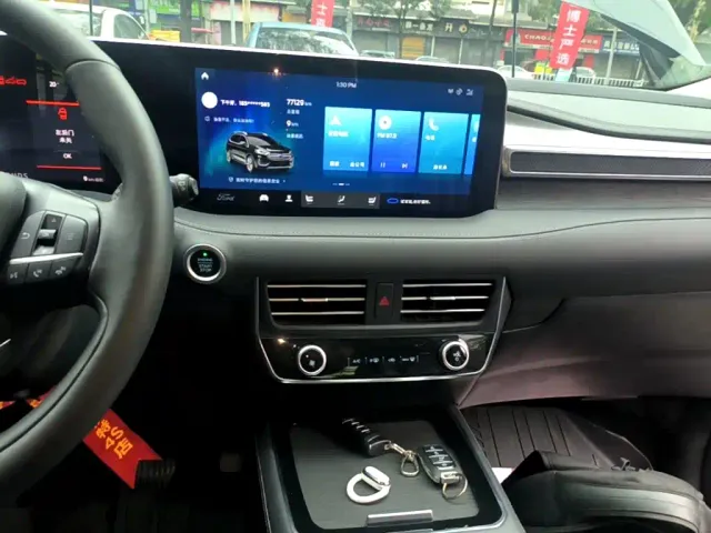 Ford Edge — Фото автомобиля 12