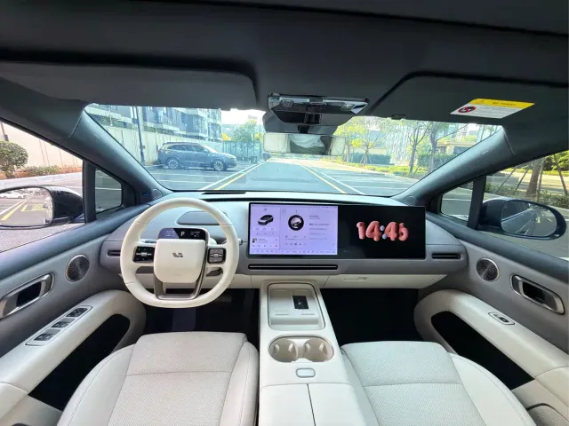 Li Auto i6 — Фото автомобиля 6