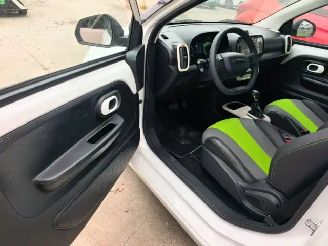 Roewe Clever — Фото автомобиля 15