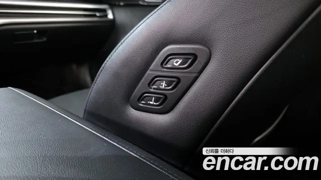 Hyundai Grandeur Grandeur (GN7) 3.5 Бензин 2WD — Фото автомобиля 18