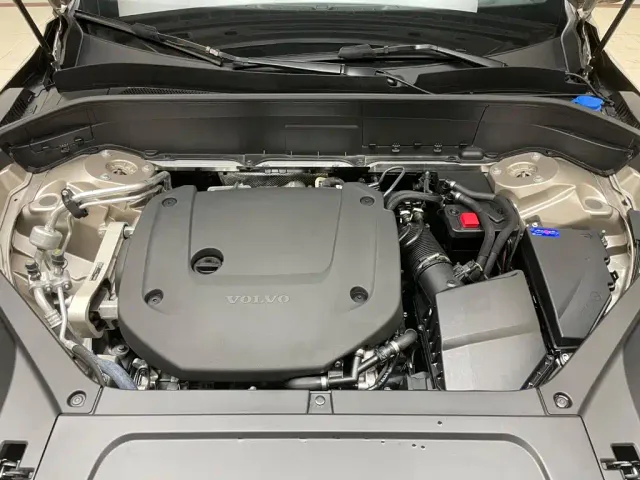 Volvo XC90 — Фото автомобиля 23