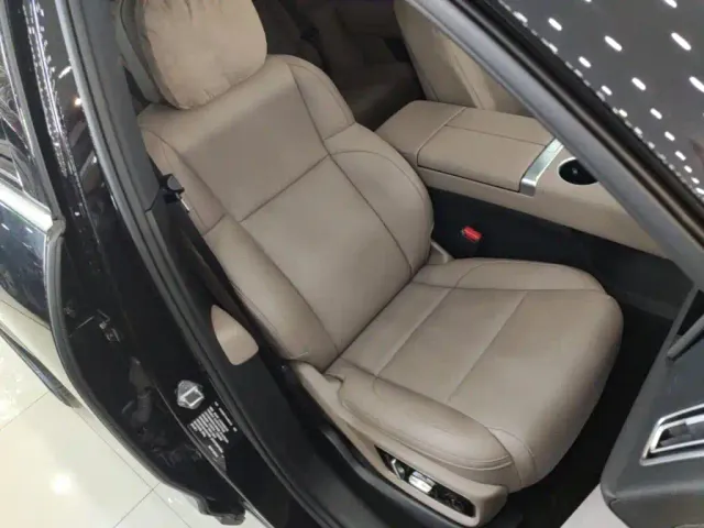 Li Auto L7 — Фото автомобиля 24