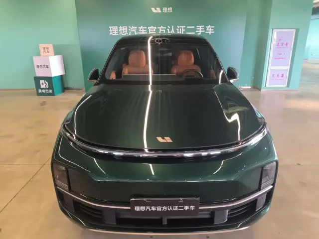 Li Auto L9 — Фото автомобиля 3