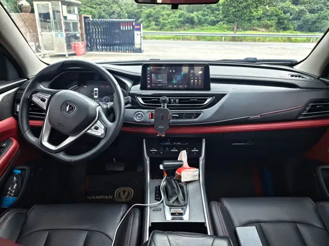 Changan CS75 — Фото автомобиля 9