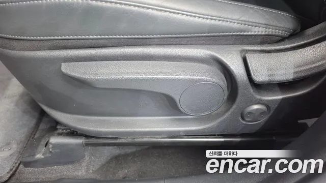 Kia Sorento Sorento 4-е поколение Бензин 2.5T 2WD — Фото автомобиля 27