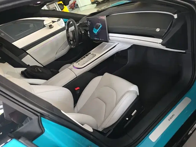 Xiaomi SU7 — Фото автомобиля 23