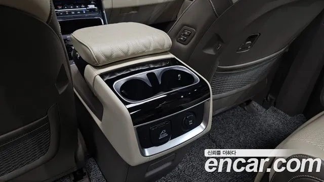 Kia Canival Carnival 4 поколение Бензин 7 мест Signature — Фото автомобиля 8
