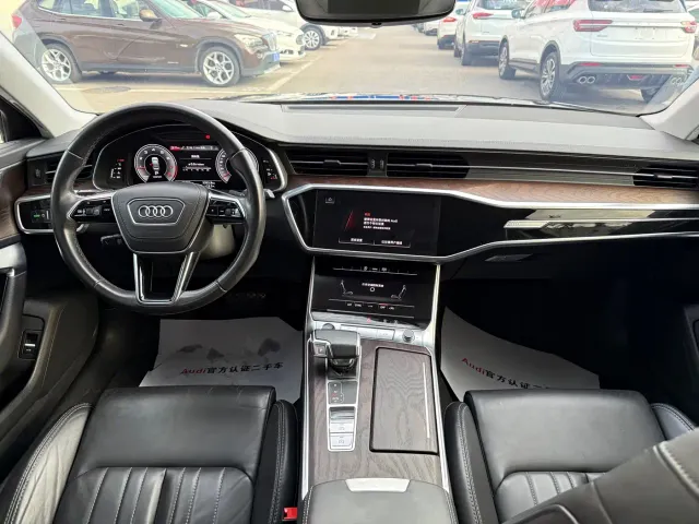 Audi A6L — Фото автомобиля 10