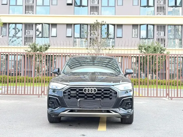 Audi Q5L — Фото автомобиля 2