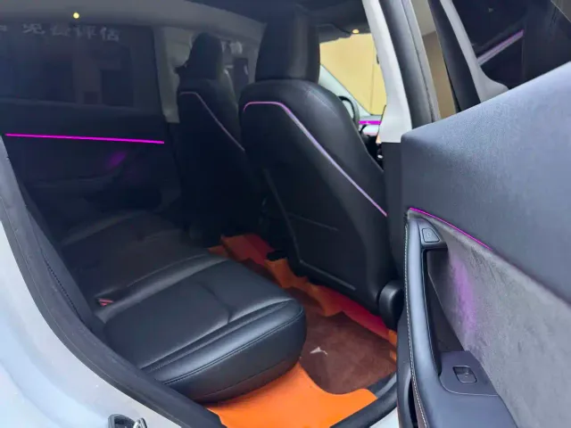 Tesla Model Y — Фото автомобиля 9