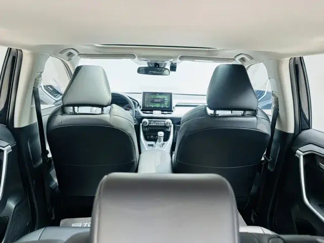 Toyota Wildlander — Фото автомобиля 15