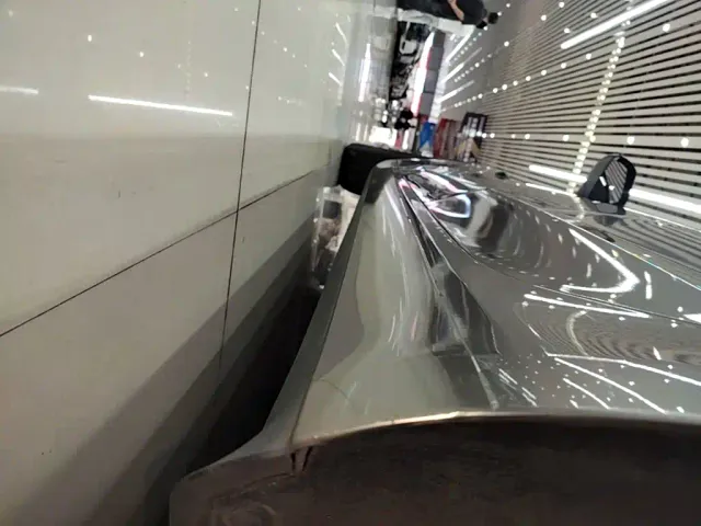 Tesla Model 3 — Фото автомобиля 21