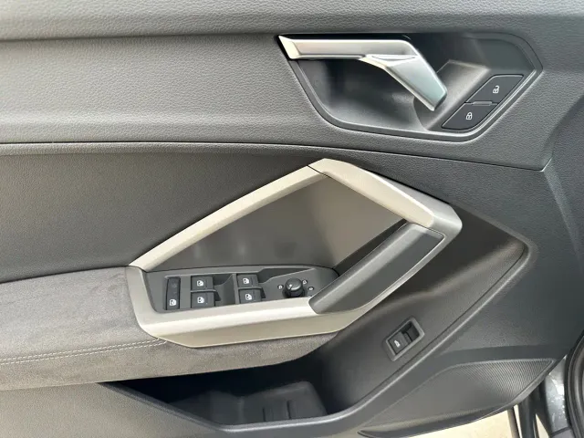 Audi Q3 — Фото автомобиля 4