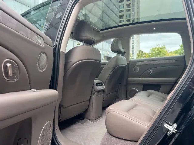 IM Motors LS6 — Фото автомобиля 6
