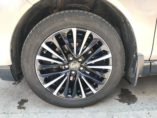 Toyota Venza — Фото автомобиля 14