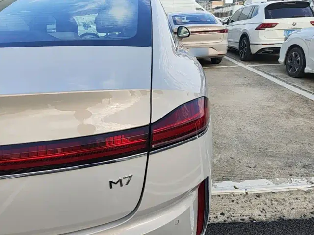 Roewe M7 DMH — Фото автомобиля 7