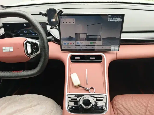 Geely Galaxy L6 — Фото автомобиля 12