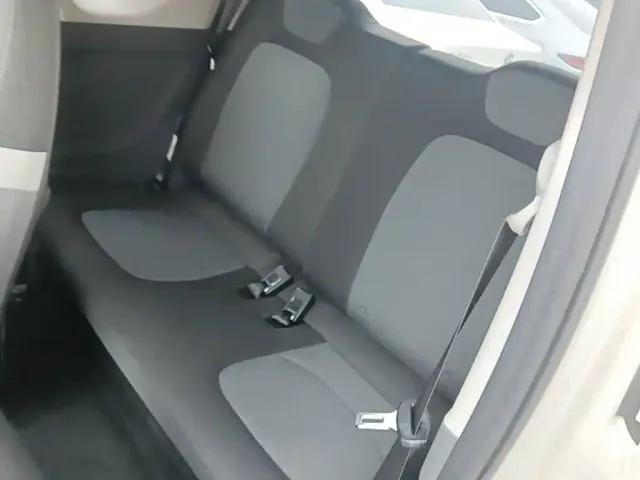 Wuling Hongguang Mini EV — Фото автомобиля 16