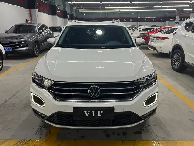 Volkswagen T-Roc — Фото автомобиля 2