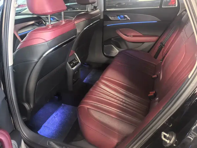 Hongqi H5 — Фото автомобиля 14