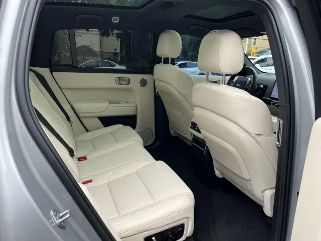 Li Auto L7 — Фото автомобиля 7