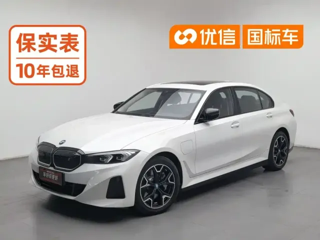 Фотография автомобиля — BMW i3