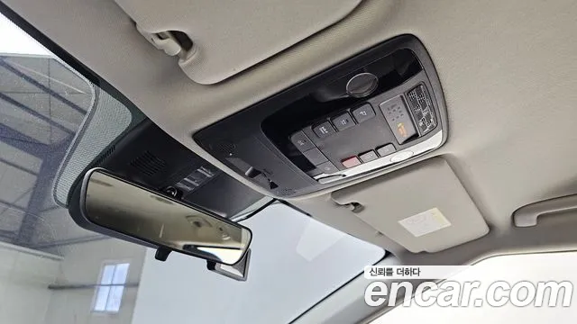 Kia Carnival — Фото автомобиля 15