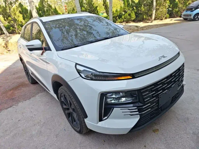 JAC Motors JAC QX PHEV — Фото автомобиля 3