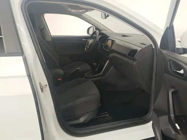 Volkswagen T-Cross — Фото автомобиля 8