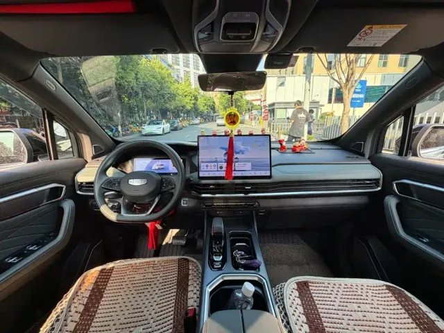 Geely Haoyue L — Фото автомобиля 13