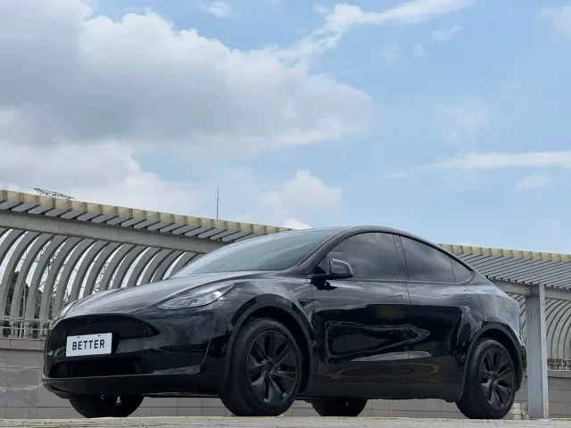 Фотография автомобиля — Tesla Model Y