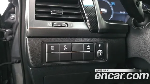 KG_Mobility_Ssangyong Rexton Новый Rexton Sport Дизель 2.2 4WD — Фото автомобиля 16