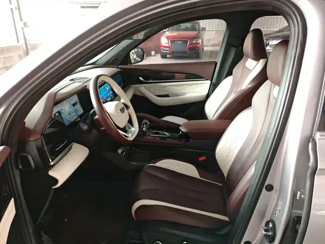 Geely Xingyue L — Фото автомобиля 10