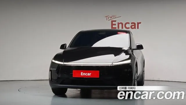 Tesla Model Y — Фото автомобиля 2