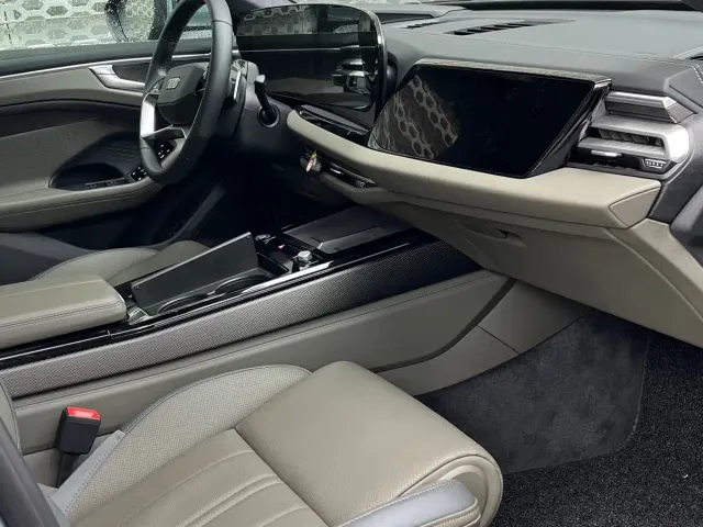 Audi A6L — Фото автомобиля 8