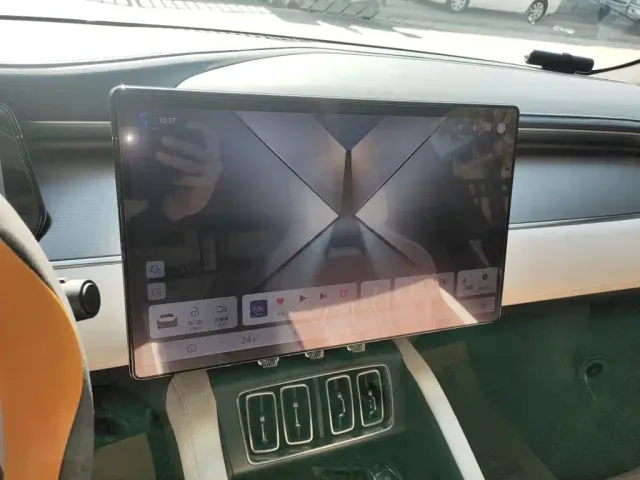 BYD Song L EV — Фото автомобиля 9