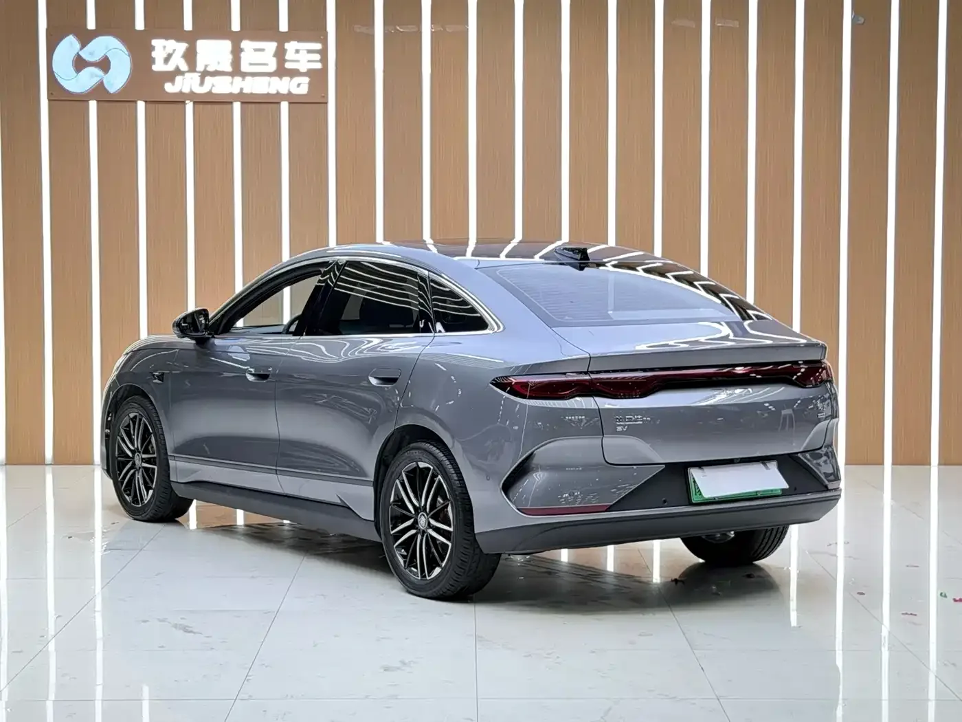 BYD Qin L 2025 EV 545KM Cloud Chariot Edition — Фото автомобиля 4