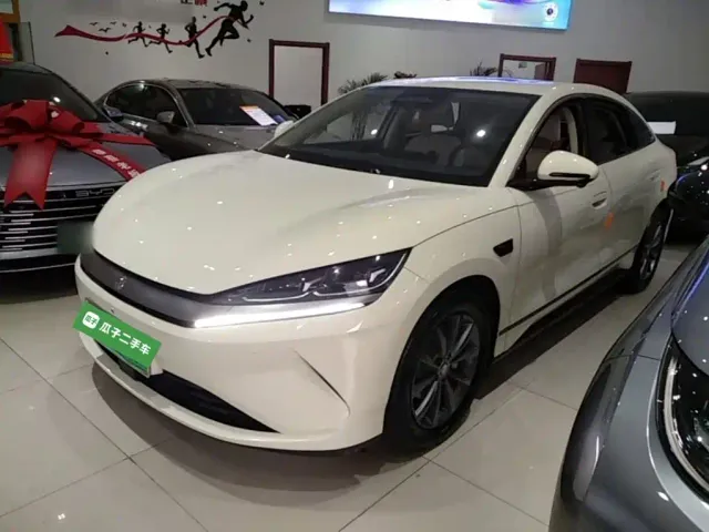 Фотография автомобиля — BYD Qin L