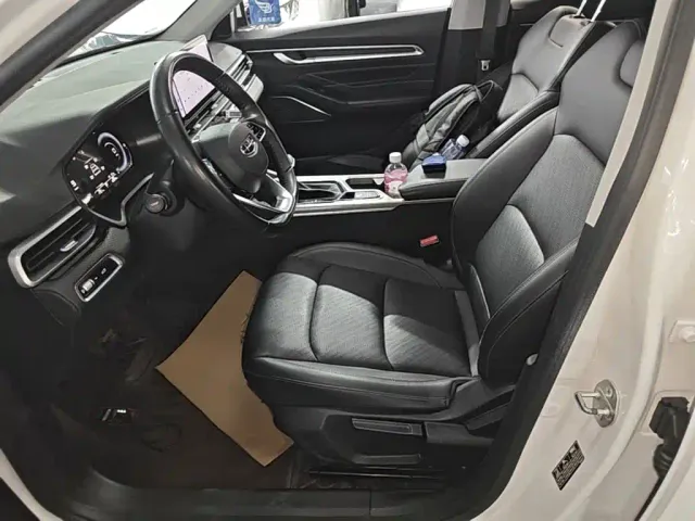 Geely Emgrand — Фото автомобиля 14